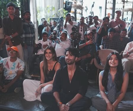 Kriti Sanon shares picture of ‘three kids with dreams in their eyes’ featuring Shahid Kapoor, Rashmika Mandanna