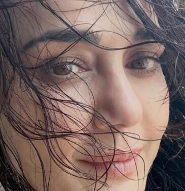 Preity Zinta takes a moment to chill before stepping into new project