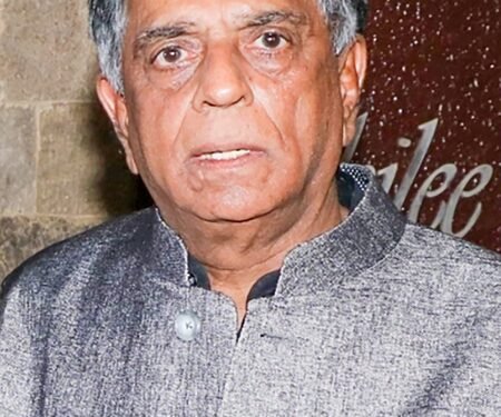 Govinda, Farhan Akhtar, Shatrughan Sinha, others attend last rites of Pahlaj Nihalani
