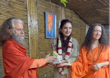 Raveena Tandon celebrates World Environment Day with  blessings of Ma Gange, feeds a calf