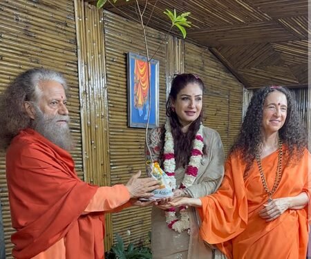 Raveena Tandon celebrates World Environment Day with  blessings of Ma Gange, feeds a calf