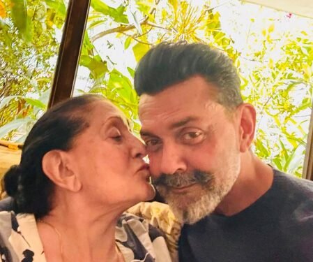 Sunny Deol captures a lovely moment of brother Bobby getting showered with love by their mom