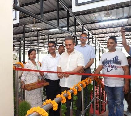 Environment MoS Kirti Vardhan Singh launches app at Delhi zoo