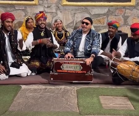 Sukhbir adds Rajasthani flavour to his Punjabi song ‘Sauda Khara Khara’