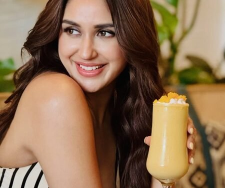 Nikita Dutta shares reflective note on life as she talks about embracing the unimaginable