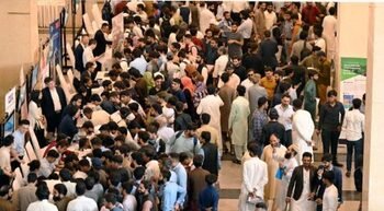 Pakistan: Govt employees launch protest in Islamabad, call for inclusion of demands in budget