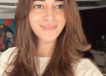 Ananya Panday flaunts her new summer hair