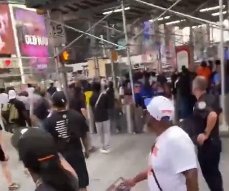 One injured in Times Square shooting in New York City