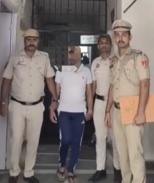 Delhi Police arrests imposter for posing as ADM, duping people of lakhs in govt job and land scam