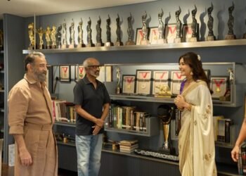 Raashii Khanna on working with Rajinikanth, Kamal Haasan in Dharman: Greatness is discipline