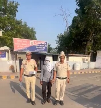 Delhi Police arrest history-sheeter; Illegal firearm, two live cartridges recovered