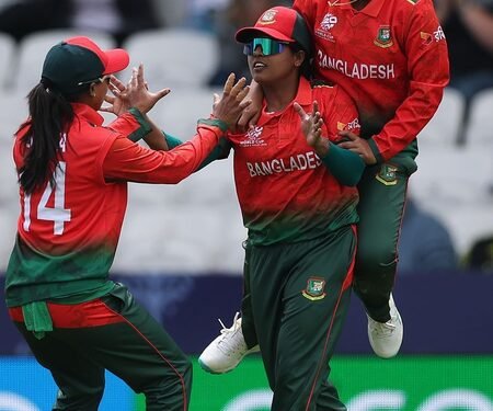 Women’s T20 WC: South Africa chase big win over Bangladesh as semis hopes hang in balance (preview)
