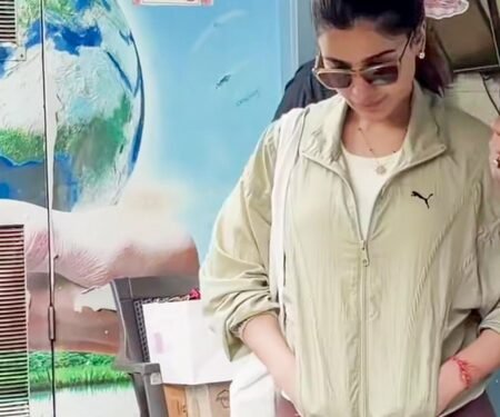 Mommy-to-be Samantha Ruth Prabhu avoids paparazzi, rushes into luxury car