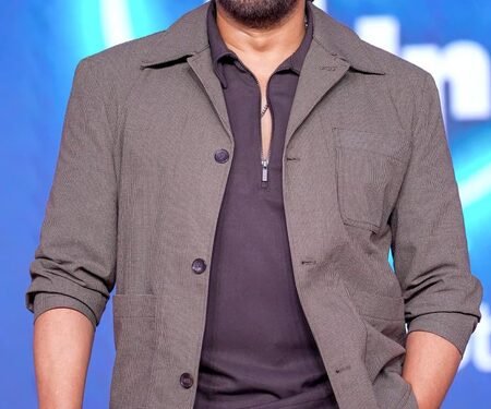 Arshad Warsi reveals how he accidentally went live on social media