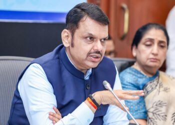 Maha CM directs MSRTC to set up e-bus charging network