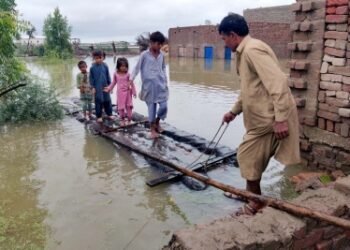Floods, rising temperature, drought in Pakistan expose institutional failures: Report