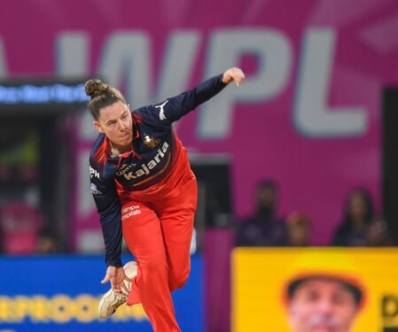 Linsey Smith crowned new No. 1 bowler ahead of Women’s T20 WC