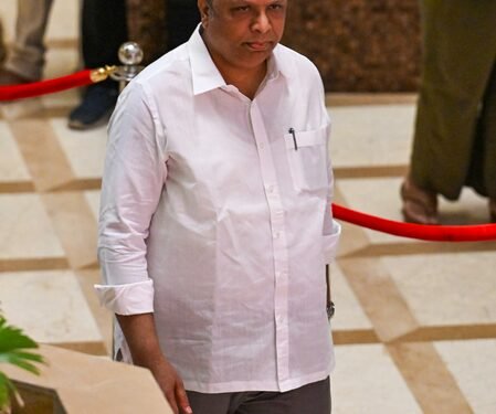 Maha govt to form joint committee to recommend reforms in employees’ transfer policy