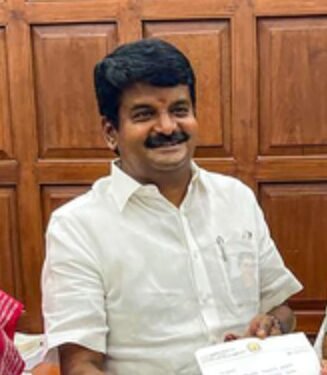Two former AIADMK Ministers set to join TVK today with 15,000 supporters