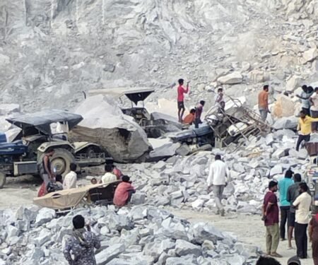 B’luru quarry tragedy: Kumaraswamy expresses grief over death of 7 workers, urges safety enforcement