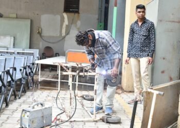 Gujarat: Over 5.11 lakh unusable items identified in govt health facilities under cleanliness drive