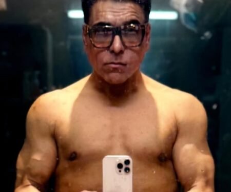 Ram Kapoor compliments Akanksha Chamola for bikini look, says he would undergo ‘boob job’ to own one