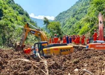 China: Eight dead, 34 missing after mountain collapse hits Chongqing