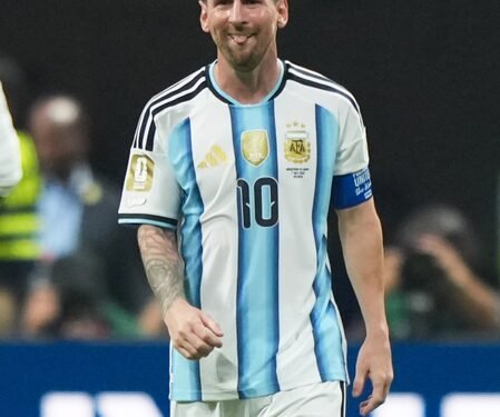 FIFA WC: ‘Messi’s god-gifted ability to change the game single-handedly makes him different,’ says Robin Singh