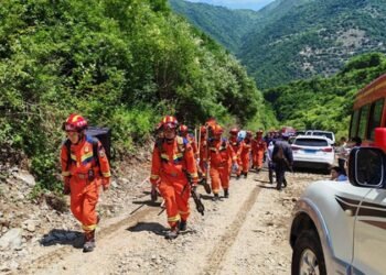 21 dead after landslide in China’s Gansu