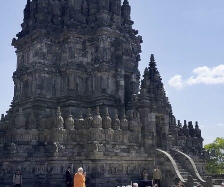 As PM Modi offers prayers, ‘Om Namah Shivay’ chants resonate through Prambanan Temple in Indonesia