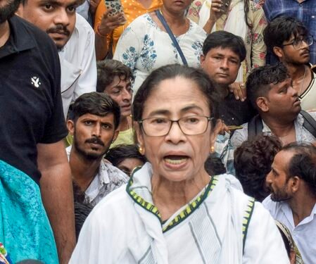 Mamata loses cool during protest march in Kolkata, slaps party worker