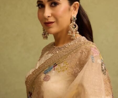 Karisma Kapoor says she loved Neelam Kothari’s dance, recalls audience throwing coins during ‘Paap Ki Duniya’