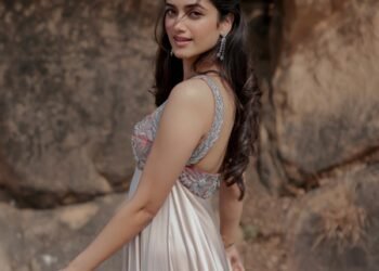 Bhagyashri Borse breaks down at ‘Lenin’ success meet; thanks fans for their constant motivation!