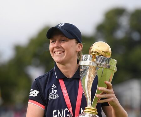 One-off Test: ‘I’ve never seen anything like Heather Knight before,’ says Alex Hartley for retiring England great