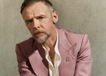 Simon Pegg says his friendship with Tom Cruise helped him cope with fame