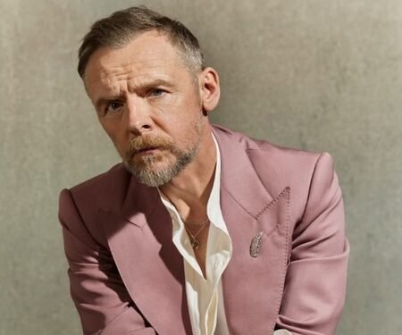 Simon Pegg says his friendship with Tom Cruise helped him cope with fame
