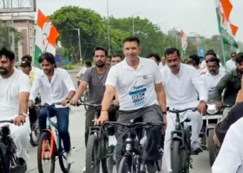Congress launches two-day Indore-Bhopal cyclothon to protest exam leaks, unemployment