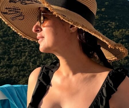 Twinkle Khanna reveals how changing professions helped her reinvent herself