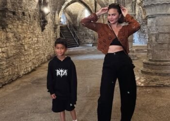 Chrissy Teigen, John Legend visit 800 year old castles, enjoy pancake cruises on European holiday