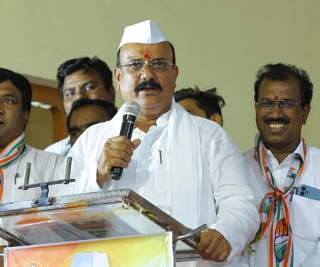 BJP govt ignores farmers at its own peril, will be voted out: Maha Cong