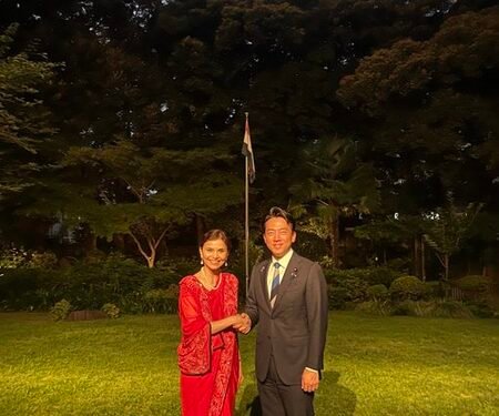 Japan and India pledge to strengthen defence ties