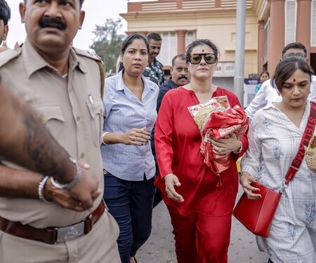 Kajol offers prayers at Kolkata’s iconic Dakshineswar Kali temple