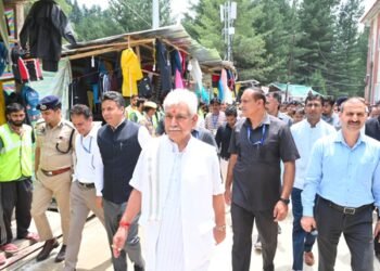 Over 3.5 lakh Yatris had ‘darshan’ in 15 days during ongoing Amarnath Yatra: J&K L-G
