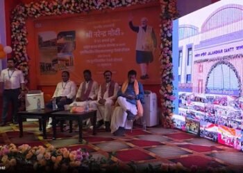 Students welcome redeveloped Shivnarayanpur station, thank PM Modi
