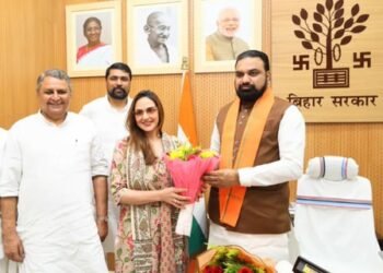 Hema Malini shares glimpse of daughter Esha Deol’s meeting with Bihar CM
