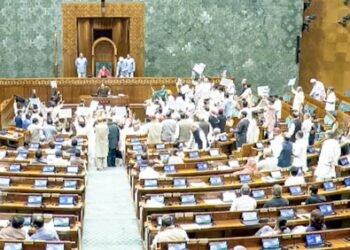 Parliament remains paralysed for second consecutive day amid Opposition protests (Lead)
