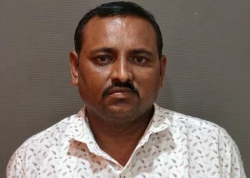 Gujarat ACB nabs two over Rs 5 lakh bribe for sand extraction in Surendranagar