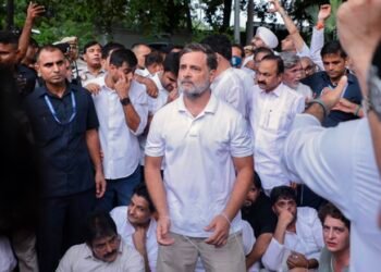 ‘Jugalbandi between Cong and Centre’: AAP calls out agitation near PM Modi’s residence