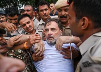 Police evict Rahul Gandhi, Akhilesh Yadav from dharna near PM’s residence