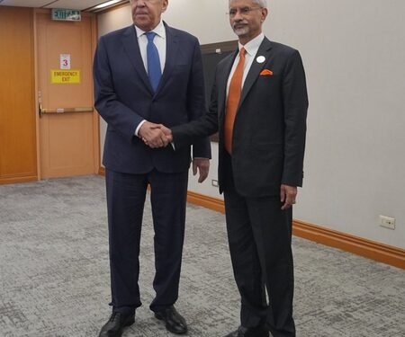 EAM Jaishankar meets Russian counterpart Lavrov, reiterates concerns about safety of Indian seafarers
